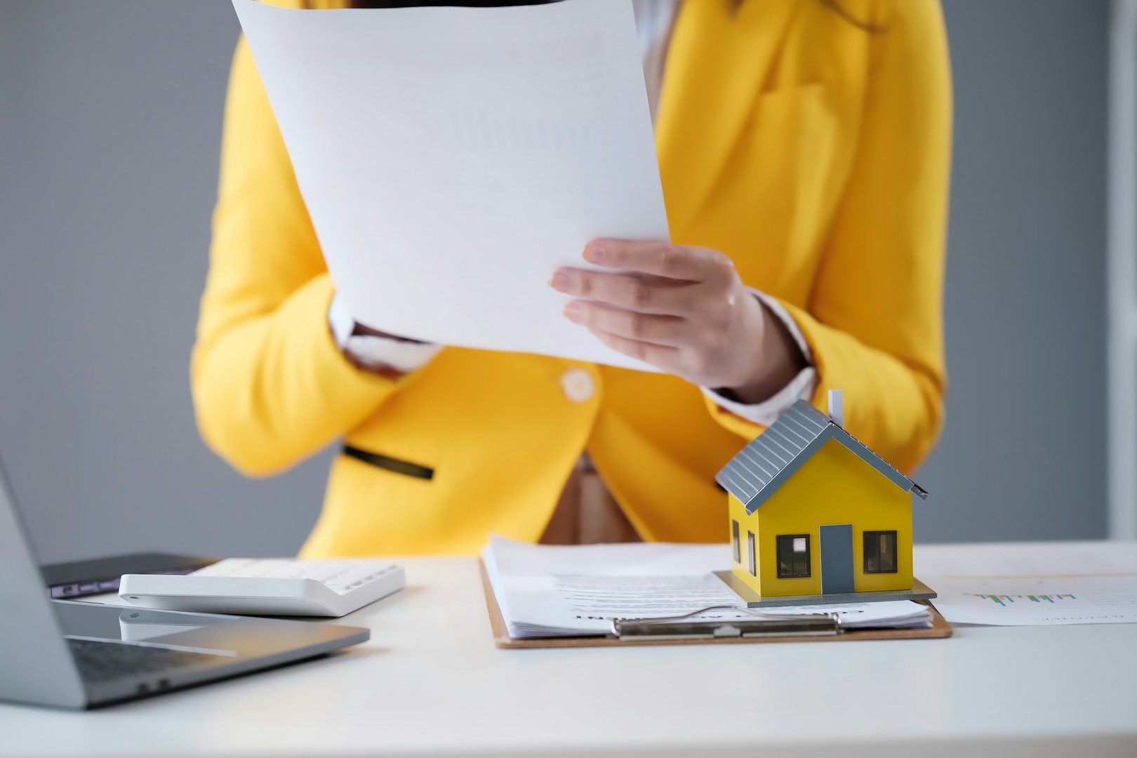 which is better conventional or FHA