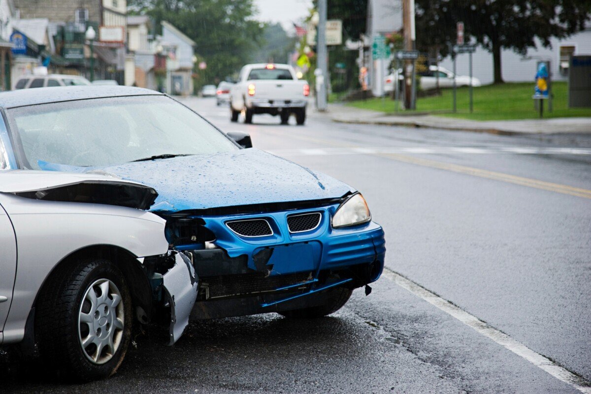 who pays for personal injury in a car accident