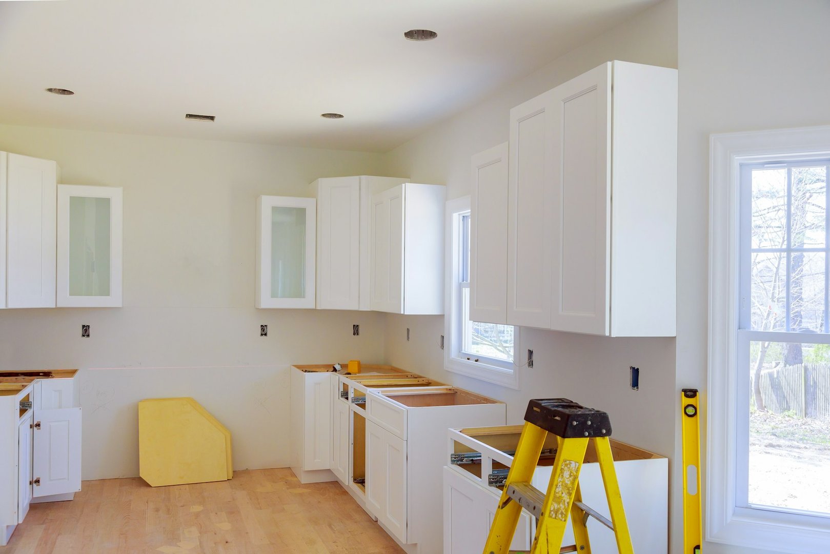 wood kitchen cabinets